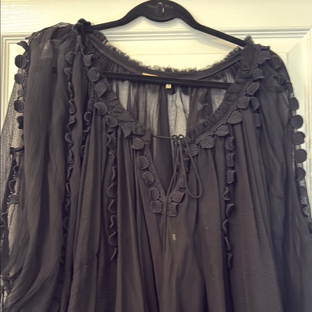Elegant Elie Tahari  Black Women's Top